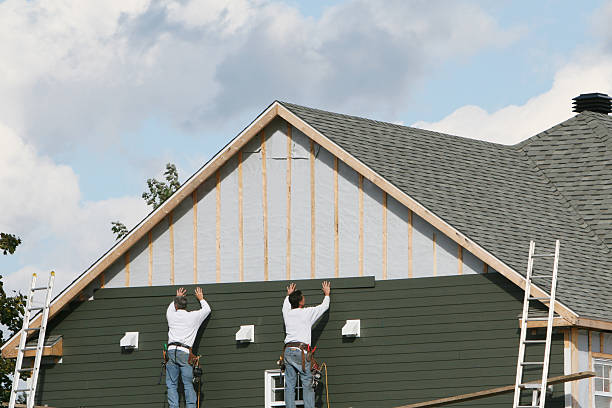 Professional Emergency Siding Repair technician working in Garards Fort, PA